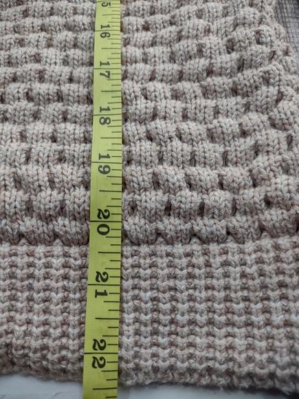 Victoria Secret Cable Knit Sweater Women's Size Medium Cream Colored EUC - Picture 7 of 11